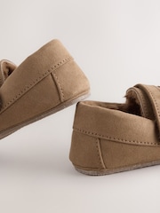 Tan Brown Touch Fastening Moccasin Slippers - Image 3 of 5