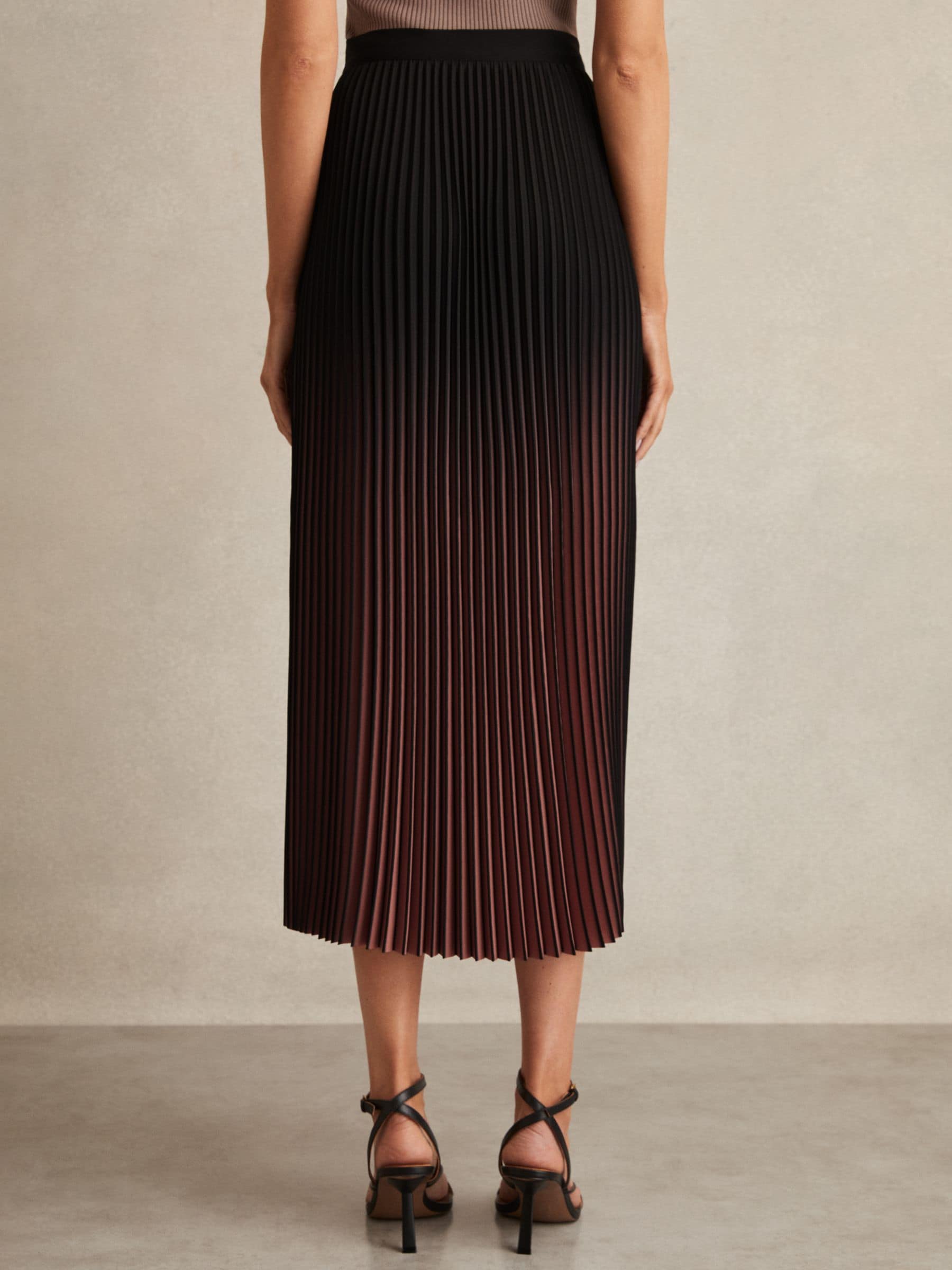 【海外限定】REISSスカート☆Black/Pink Marlie Ombre Pleated M Reiss Ombré Pleated Midi Skirt in Black/Pink - REISS
