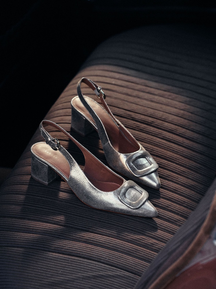 srebrna (barva); srebro - Radley Grosvenor Arcade Heeled Slingback Čevlji - Slika 5 iz 5 srebrna (barva); srebro - Radley Grosvenor Arcade Heeled Slingback Čevlji - Slika 5 iz 5