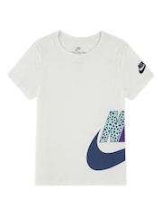 Nike Little Kids Wild Animal Print Wrap Logo T-Shirt - Imagen 1 de 3