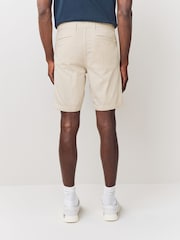 Amarelo - BOSS Chino shorts Slim Fit - Imagem 2 de 6