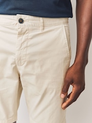 Amarelo - BOSS Chino shorts Slim Fit - Imagem 4 de 6