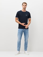 Azul marino - BOSS Taul Tipped Regular Fit Logo T-Shirt - Imagen 2 de 5