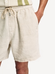 NN.07 Cream Relaxed Gregor Waistband Drawstring Linen Shorts - Image 6 of 8