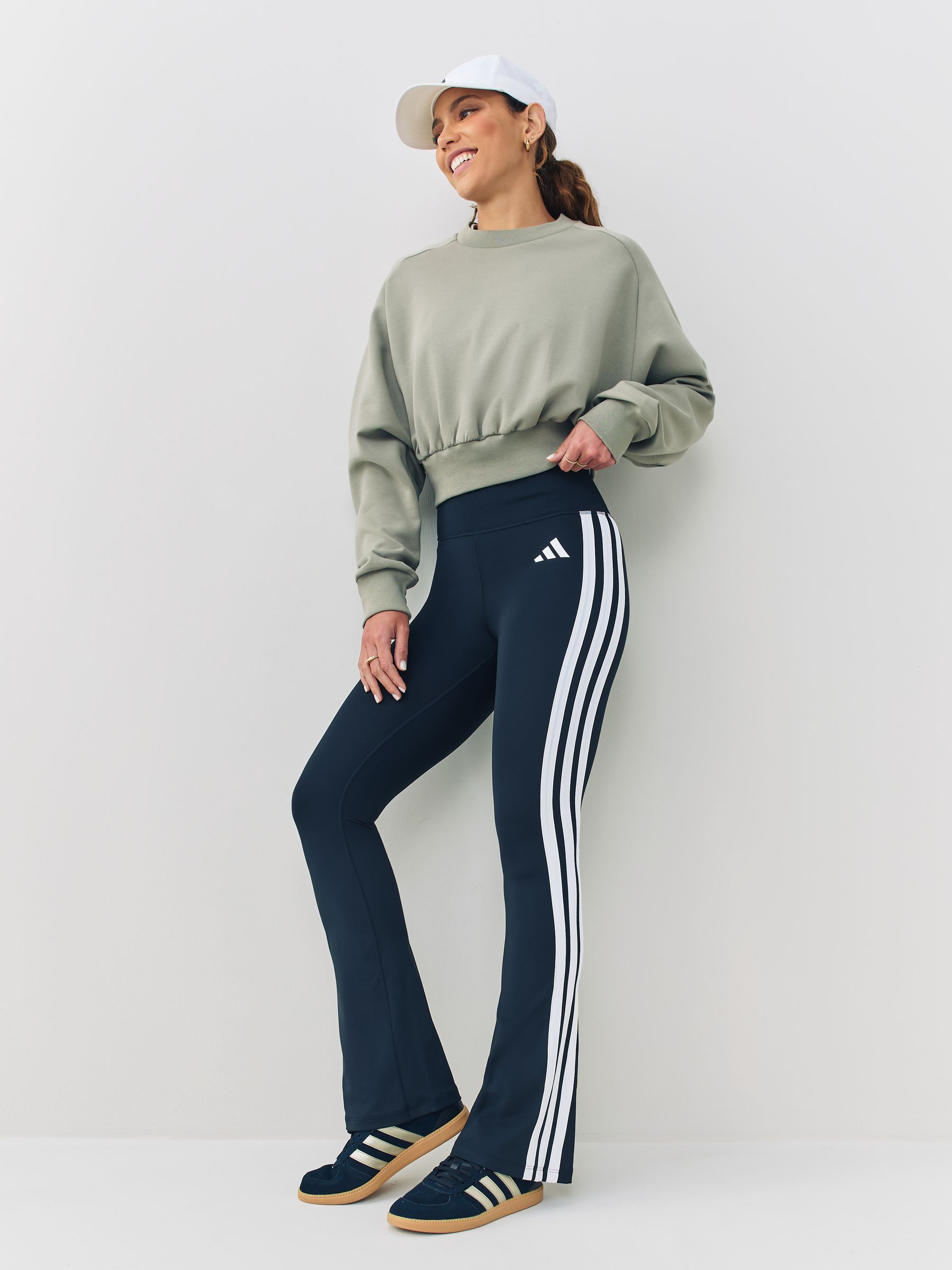 Comprar Preto - Calça legging flare listrada adidas Optime