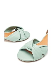 Verde - Moda in Pelle Macadâmia Salto Baixo Sandalsde Couro com Tira no Tornozelo - Imagem 4 de 8