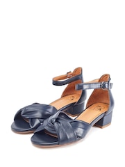 Azul - Moda in Pelle Macadâmia Salto Baixo Sandalsde Couro com Tira no Tornozelo - Imagem 2 de 4