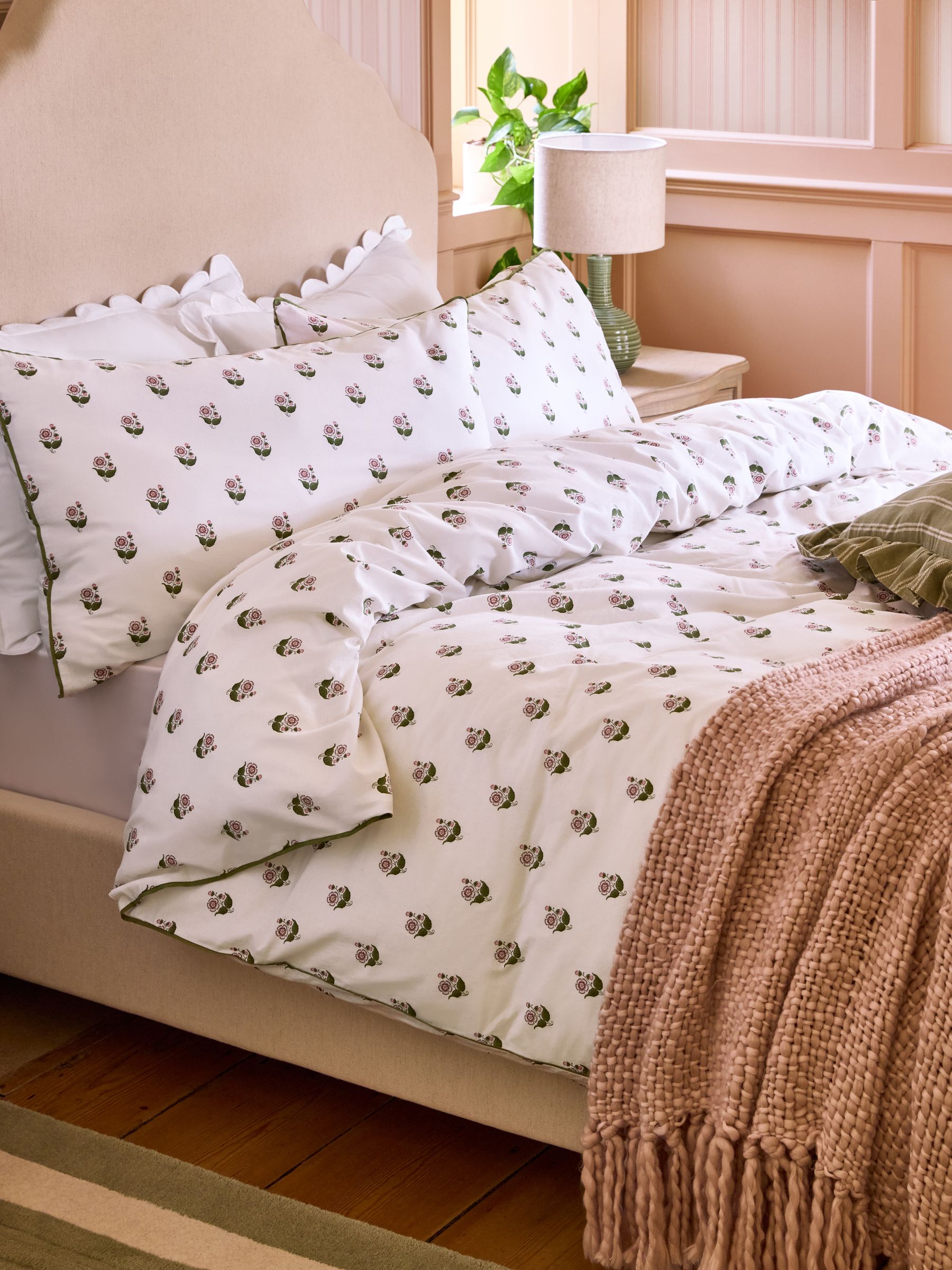 Next：日本 Laura Ashley Beauchamp フローラル コットン 100