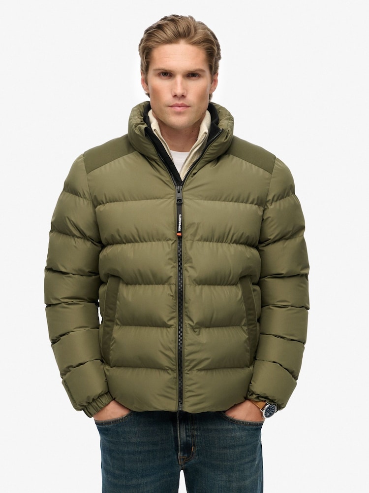 Superdry Green Sports Puffer Jacket - Image 2 of 7 Superdry Green Sports Puffer Jacket - Image 2 of 7