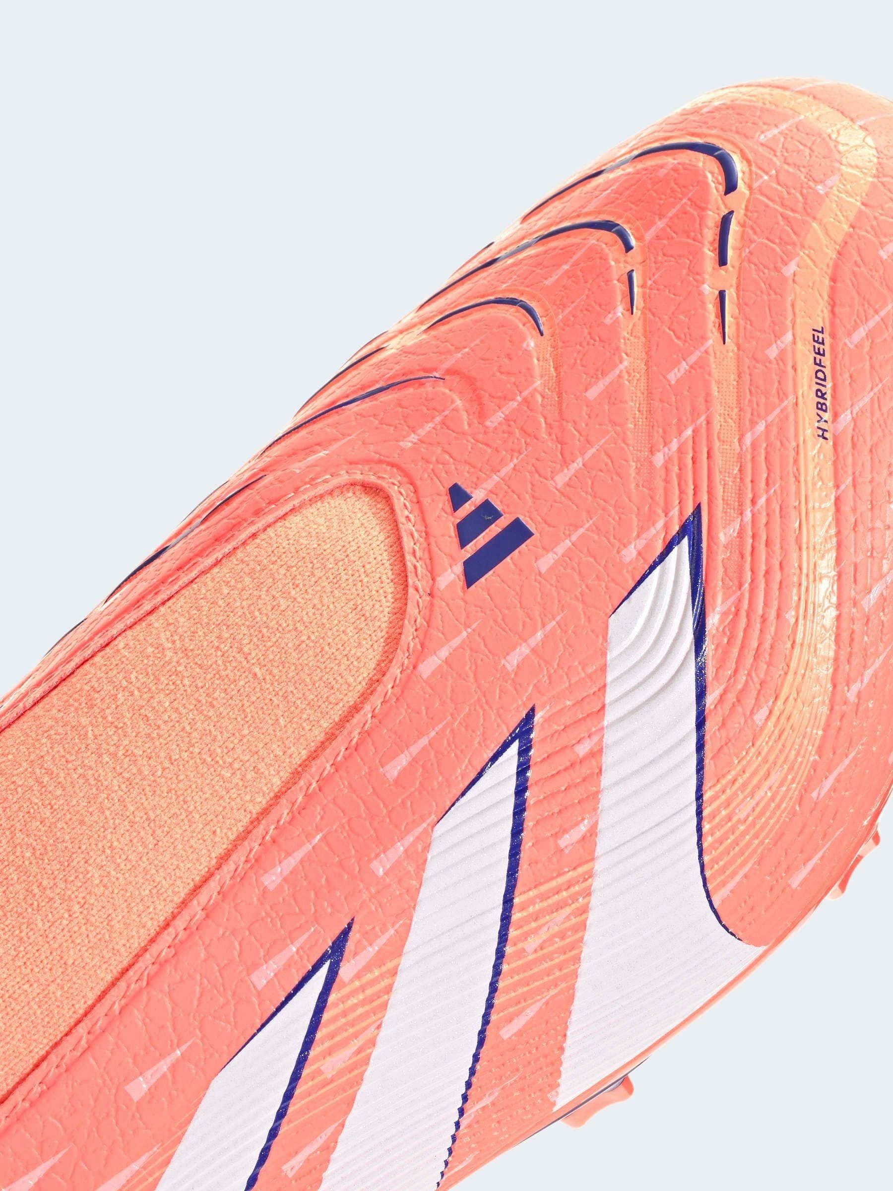 Next：日本 adidas 大人用 Predator League 紐なし ファーム / マルチ