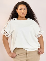 Blanco - Yours Curve Boxy Crochet Insert 100% Cotton T-Shirt - Imagen 4 de 4
