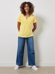 Amarillo claro - M&Co Short Sleeve 100% Cotton Henley Top - Imagen 4 de 5
