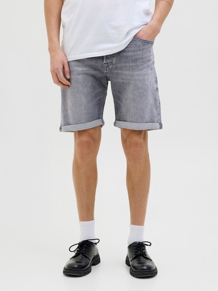 Gris - Pantalones cortos de corte estándar de denim de Jack & Jones - Imagen 1 de 4
