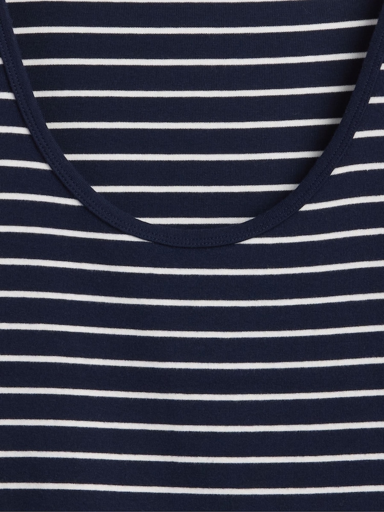 Gap Modern Cropped Cap-Sleeve T-Shirt - Imagen 5 de 5