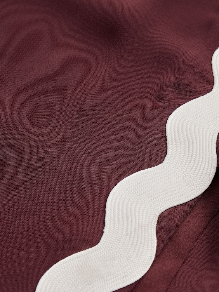 Reiss Burgundy Asher Wave-Trim Crepe Midi Dress - Image 6 of 6