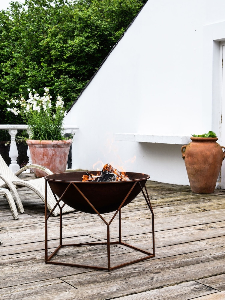 Ivyline Rust Garden Buckingham Fire Pit - Image 1 of 3