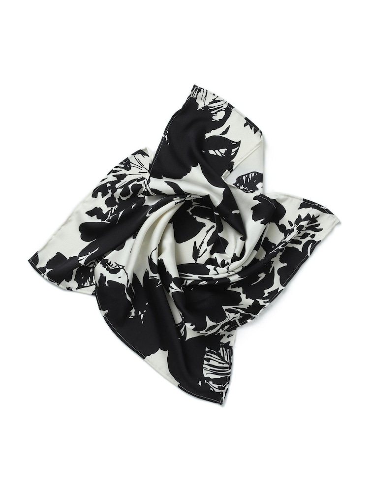 Aela Black and White Bandana Scarf - Image 2 of 2