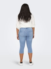ONLY Curve Blue Denim Capri Jeans - Image 2 of 7