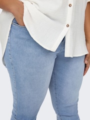 ONLY Curve Blue Denim Capri Jeans - Image 3 of 7