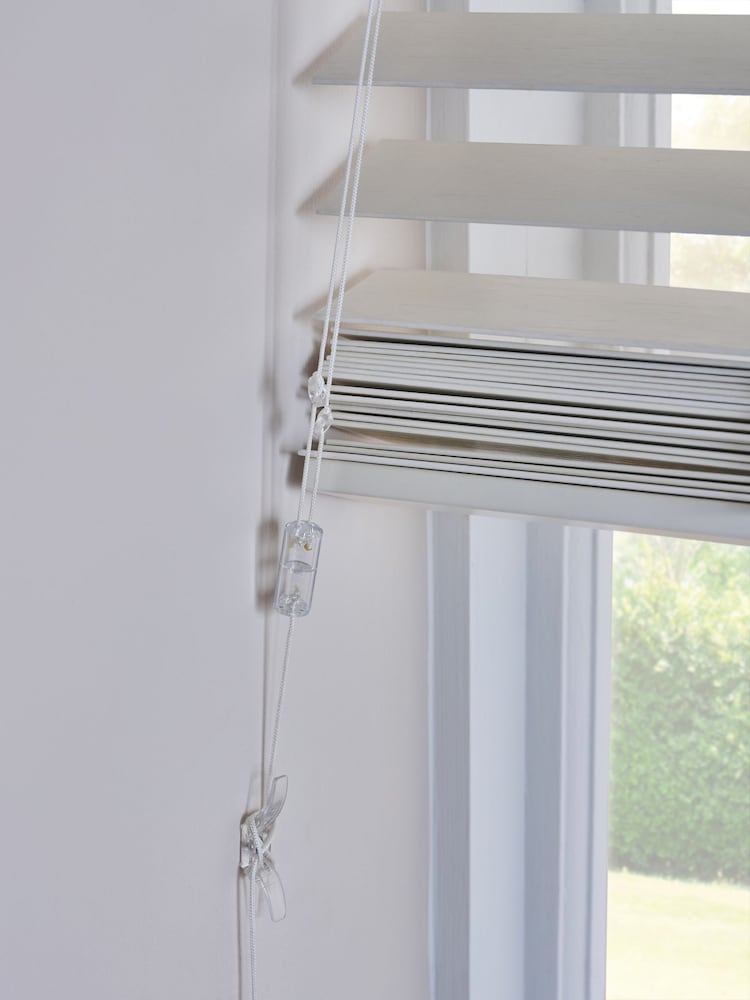 White Ivory 50mm Slat Bamboo Venetian Blind - Image 5 of 5 White Ivory 50mm Slat Bamboo Venetian Blind - Image 5 of 5