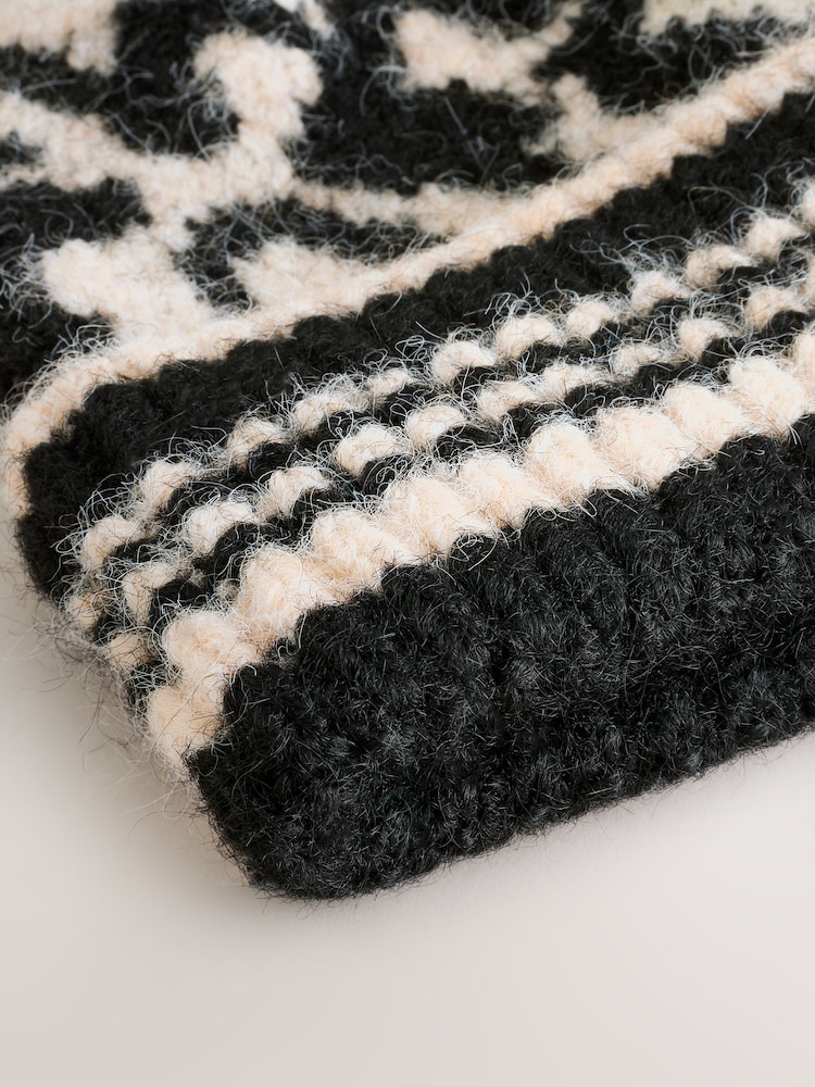 Black/White Animal Knitted Pom Hat - Image 3 of 3