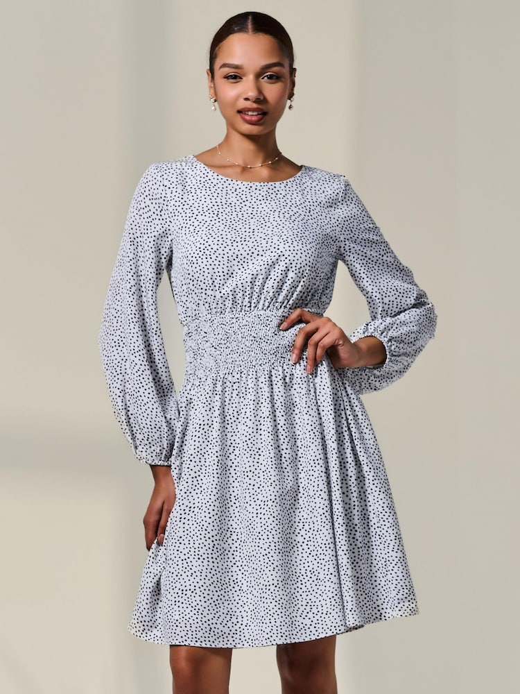 Blanco - Jolie Moi Long Sleeve Ruched Waist Midi Dress - Imagen 1 de 6 Blanco - Jolie Moi Long Sleeve Ruched Waist Midi Dress - Imagen 1 de 6