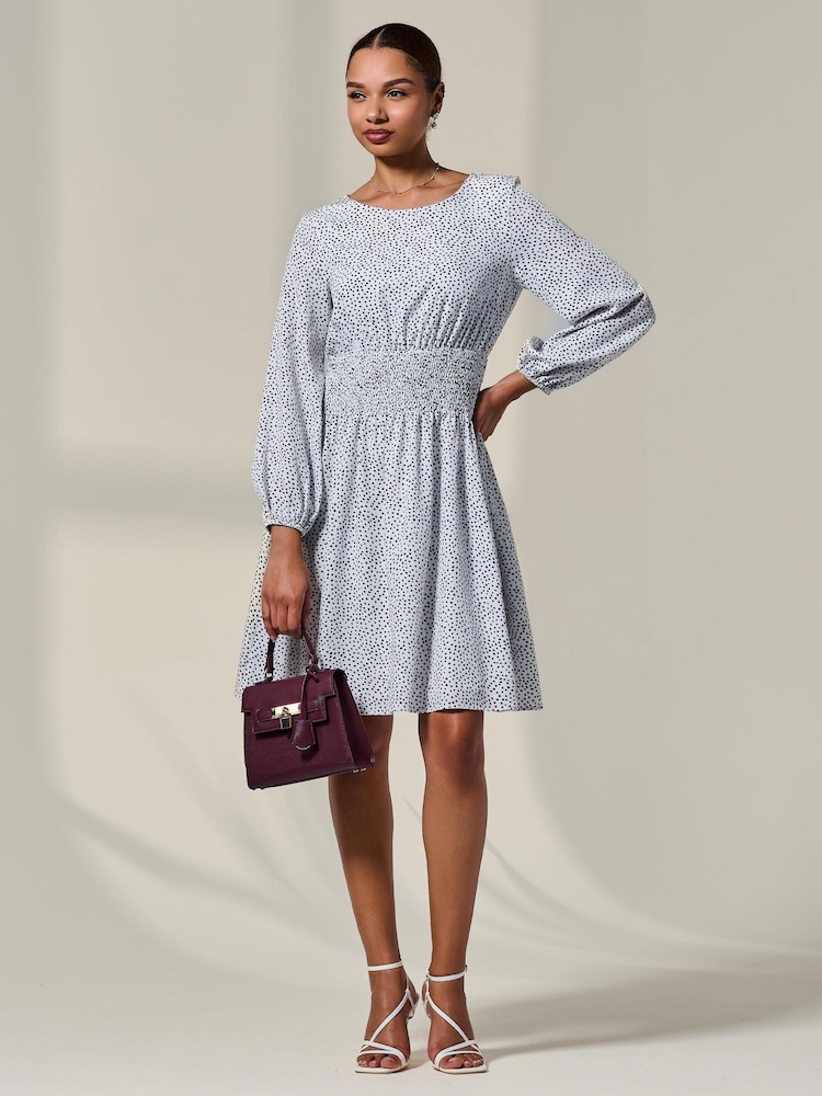 Blanco - Jolie Moi Long Sleeve Ruched Waist Midi Dress - Imagen 6 de 6 Blanco - Jolie Moi Long Sleeve Ruched Waist Midi Dress - Imagen 6 de 6