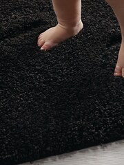 Hug Rug Black Washable Shaggy Bath Mat - Image 5 of 9