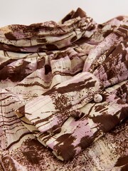 Ecru/Pink/Brown Abstract Print - Long Sleeve High Neck Blouse - Slika 8 iz 8