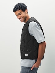 HUGO Black Quilted Gilet - Image 4 of 6