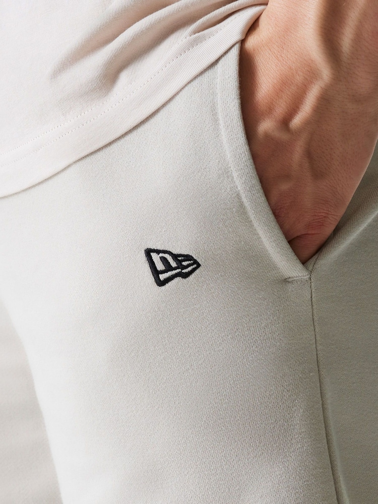 New Era Mens Mid Shorts - Image 4 of 8