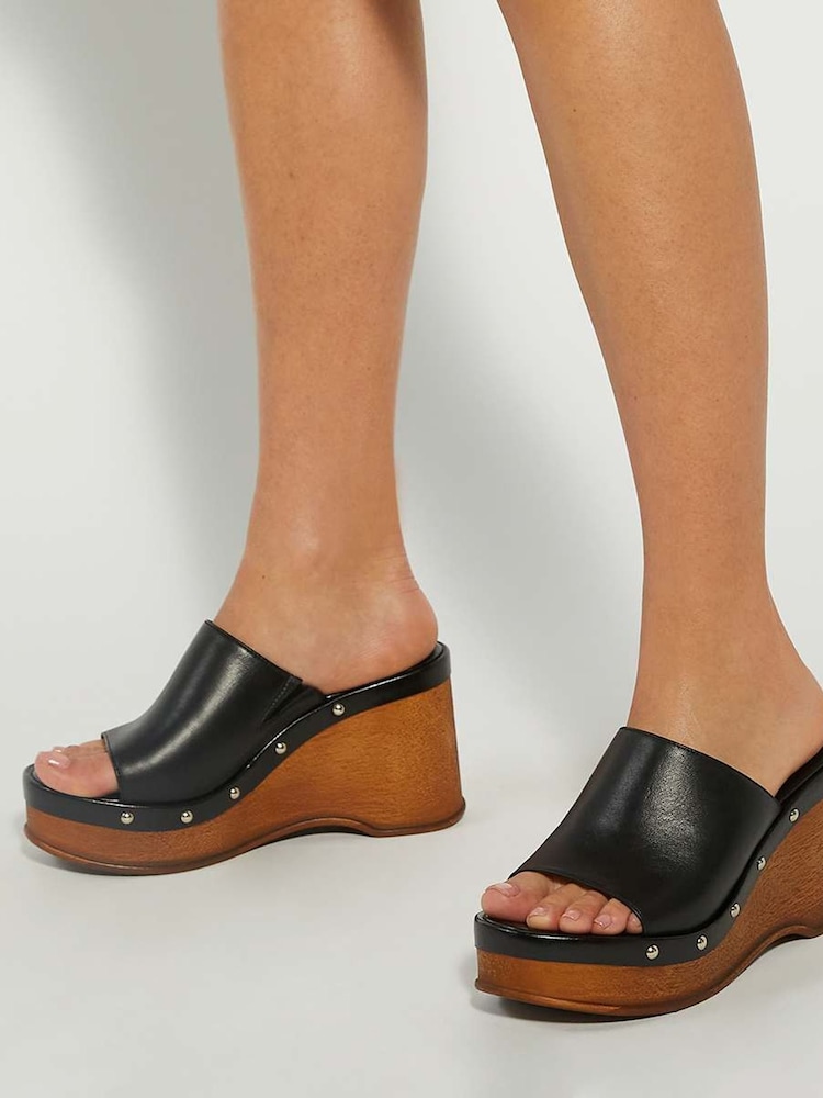 Schwarz - Dune London Kule Studded Wedge Mule Sandals - Bild 6 von 6 Schwarz - Dune London Kule Studded Wedge Mule Sandals - Bild 6 von 6