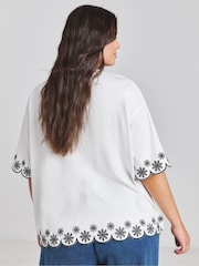 Simply Be Contrast Cut Work 100% Cotton T-Shirt - Imagen 3 de 4