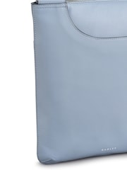 Bolsa transversal Radley média azul com bolsos e zíper - Imagem 4 de 5