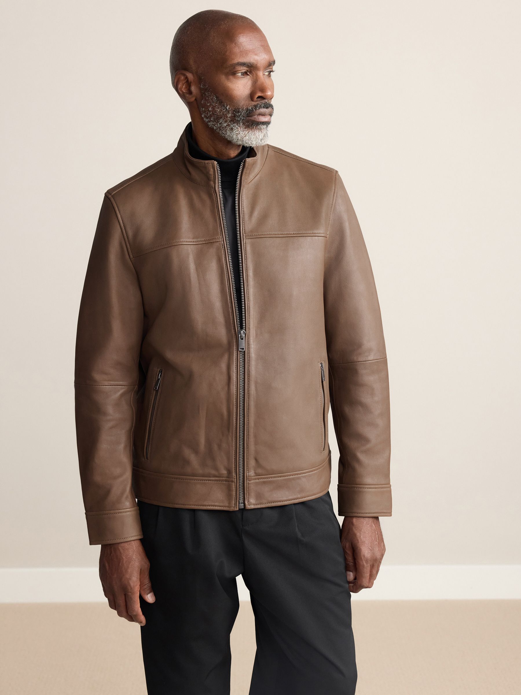 Next：日本 ブラウン ヌバック - Signature レザー ファネルネック