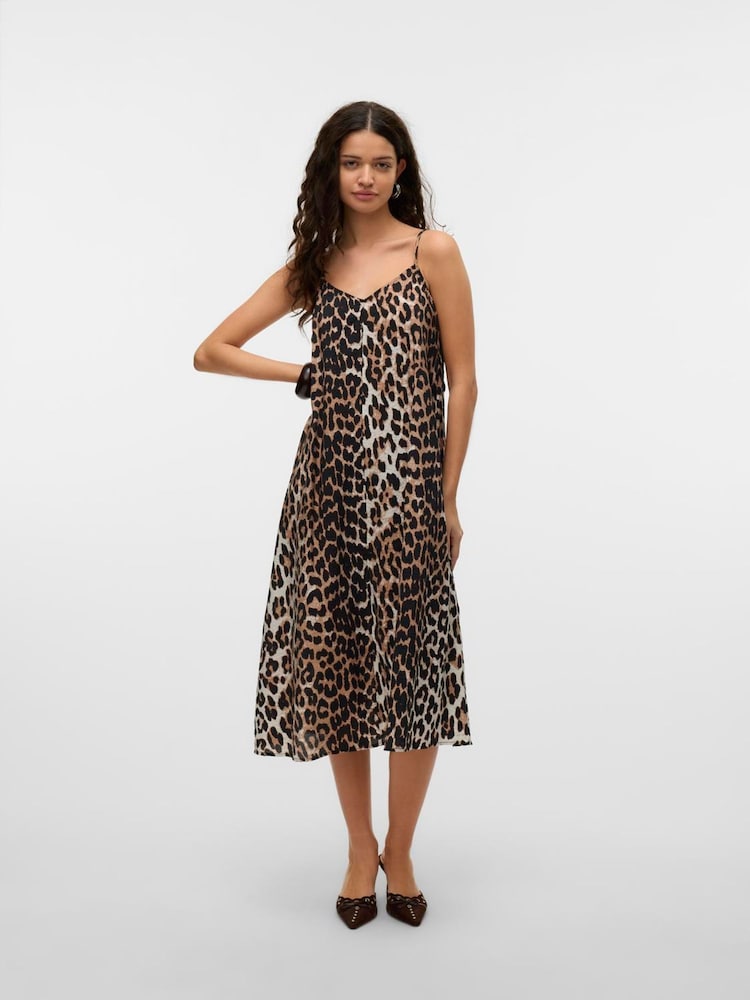 VERO MODA Brown Printed Loose Fit Maxi Dress - Image 1 of 4
