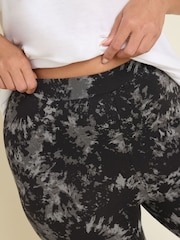 Yours Curve Grey Cropped Leggings 2 Pack - Image 5 of 8