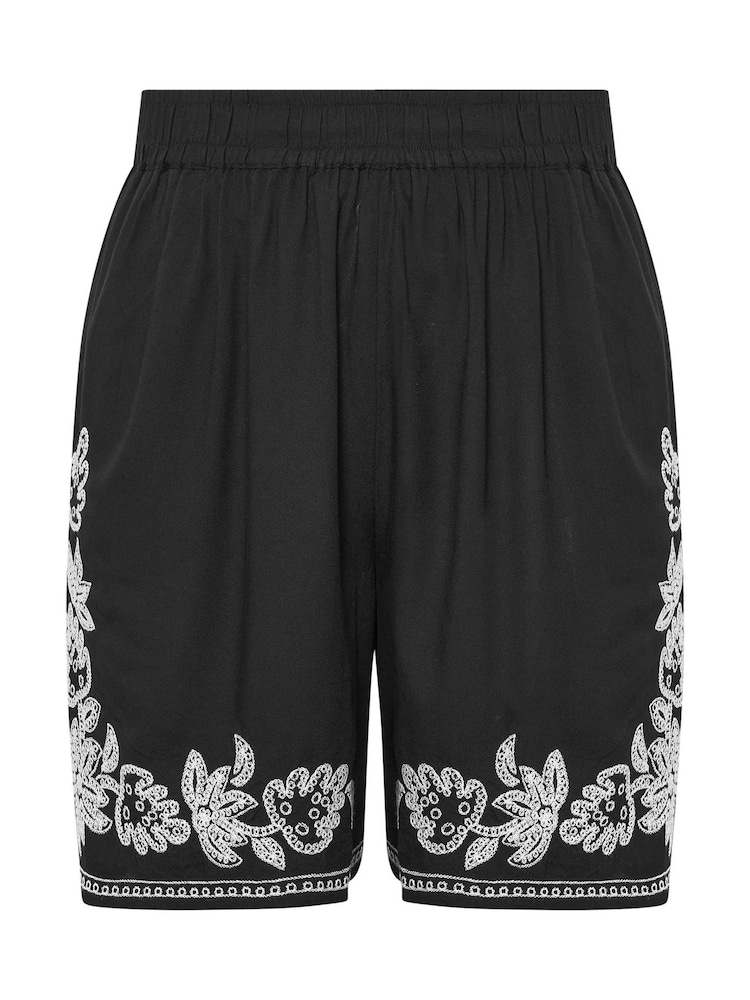 Yours Curve Black Embroidery Shorts - Image 4 of 4