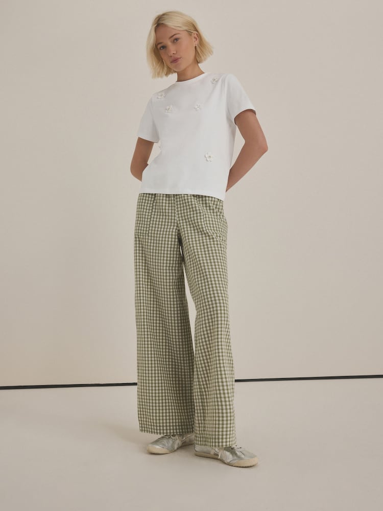 White Short Sleeve Floral Print Embellished T-Shirt - Image 2 of 3