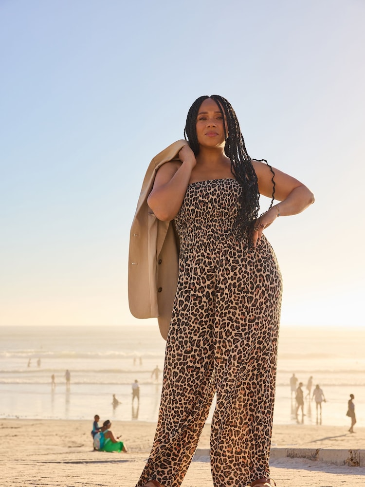 Simply Be Beach To Beach Shirred Bandeau Beach Jumpsuit - Imagen 5 de 5