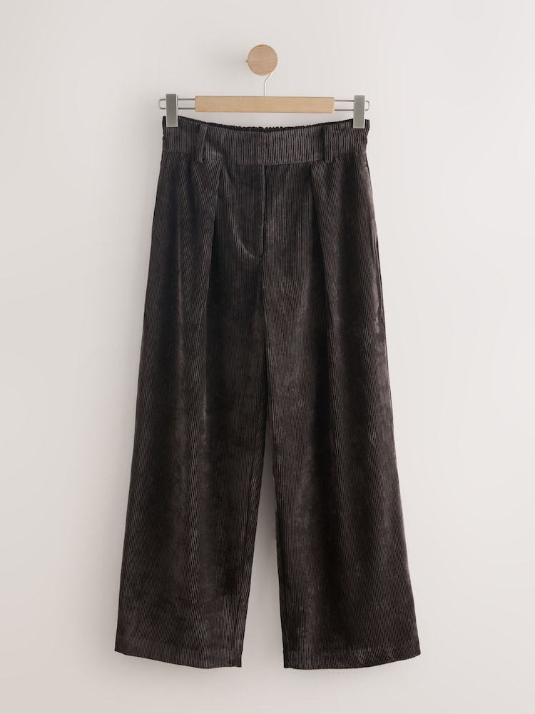 Schokoladenbraun - Cordhose mit weitem Bein - Bild 1 von 3 Schokoladenbraun - Cordhose mit weitem Bein - Bild 1 von 3