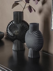 Gallery Home Black Cameron Vase - Image 1 of 2