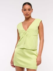 Verde - Abercrombie & Fitch Plunge Tie Front Sleeveless Top - Imagen 1 de 6