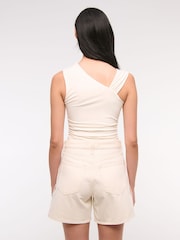 Abercrombie & Fitch Cream High Rise Loose Denim Shorts With Vent Hem - Image 2 of 7