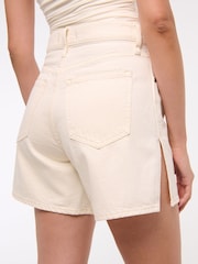Abercrombie & Fitch Cream High Rise Loose Denim Shorts With Vent Hem - Image 5 of 7
