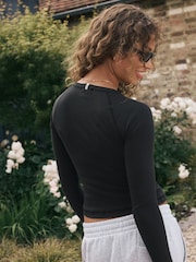 Schwarz - Fitted Rib Long Sleeve Top - Bild 3 von 7