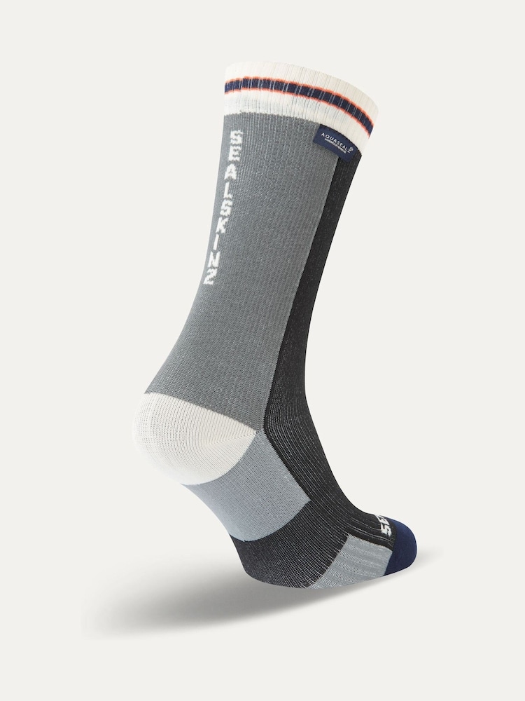 Sealskinz Billockby Waterproof All Weather Mid Length Lightweight Cycling Socks - Image 2 of 2