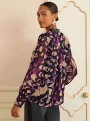 Love & Roses Long Sleeve Zip Front Blouse - Imagen 2 de 4