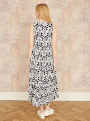 Yumi Blue Retro Print Relaxed Midi Dress - Image 3 of 4