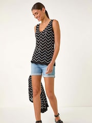 Roman Black Longline Zig Zag Knit Vest - Image 4 of 5